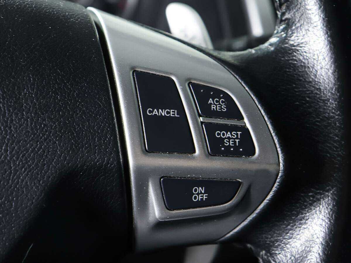 Митсубиши Паджеро Спорт б/у, 2014, Автоматическая. Фото: #16