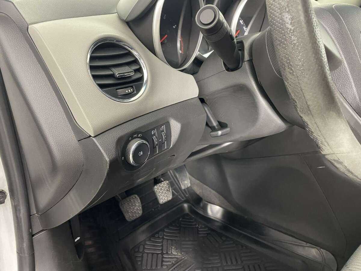 Шевроле Круз б/у, 2014, Механическая. Фото: #8