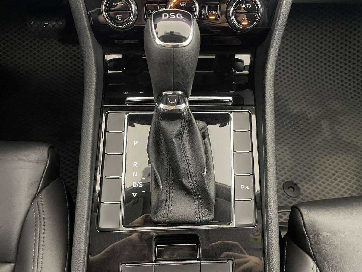 Шкода Суперб б/у, 2018, Роботизированная. Фото: #12