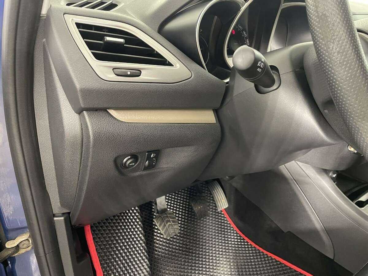 Лада (ВАЗ) Веста б/у, 2017, Механическая. Фото: #8