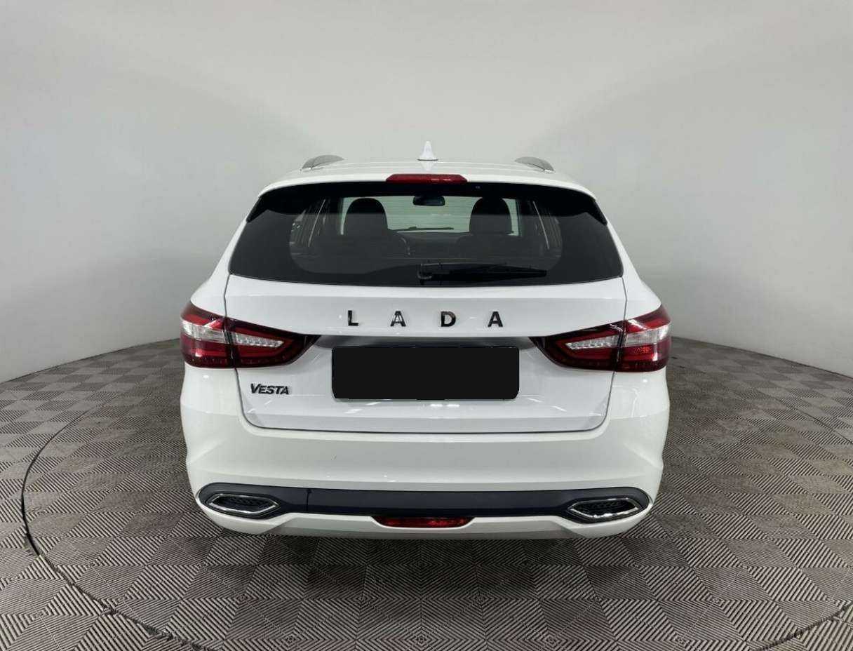 Лада (ВАЗ) Веста б/у, 2023, Механическая. Фото: #2