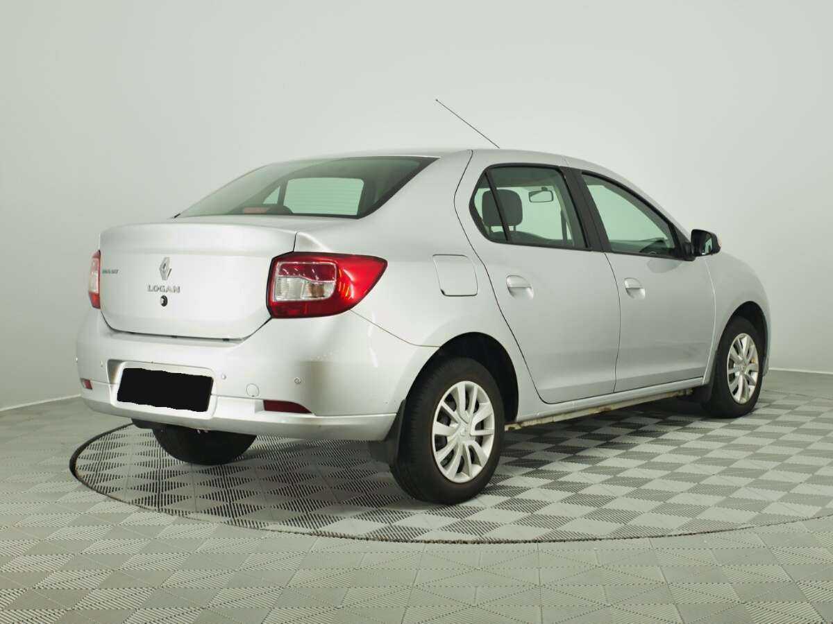 Рено Логан б/у, 2015, Автоматическая. Фото: #3