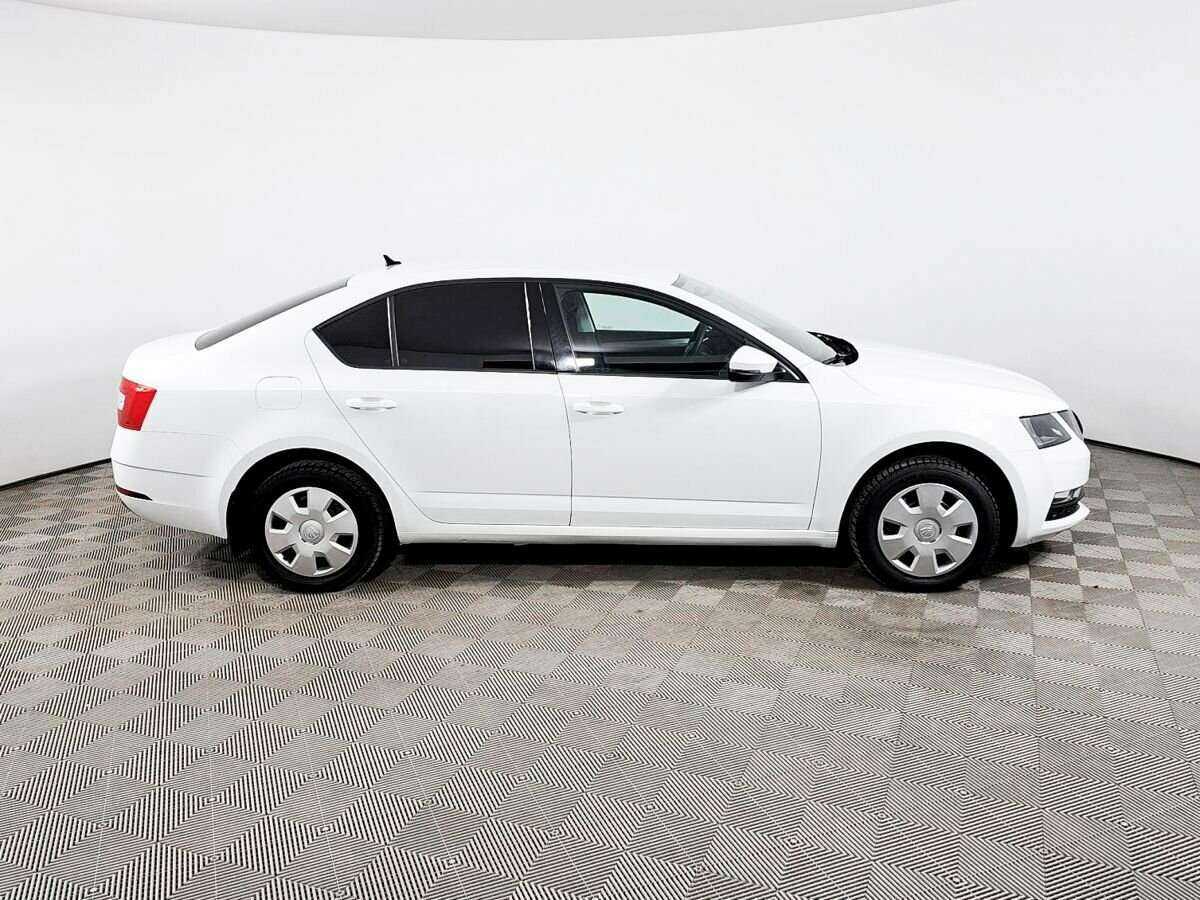 Шкода Октавия б/у, 2019, Механическая. Фото: #3