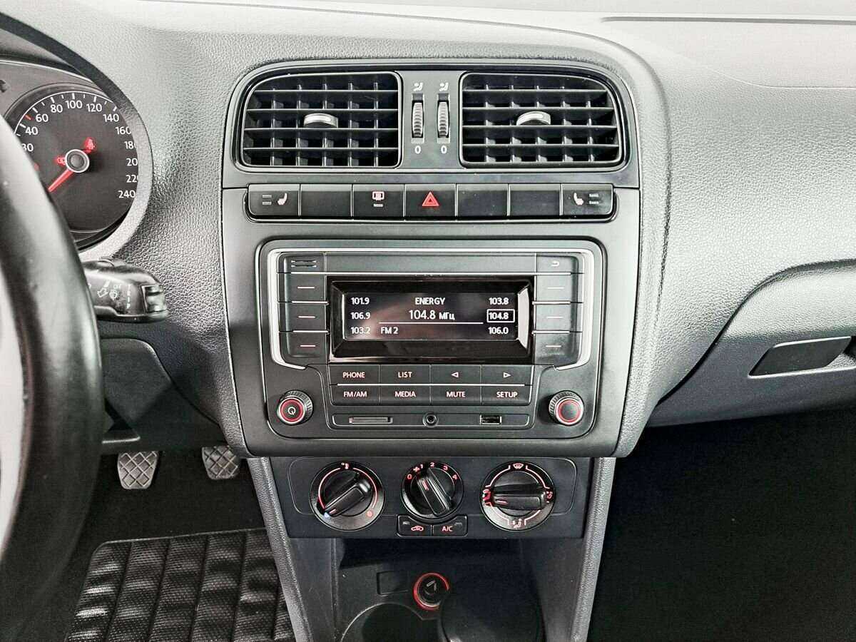 Фольксваген Поло б/у, 2015, Механическая. Фото: #13