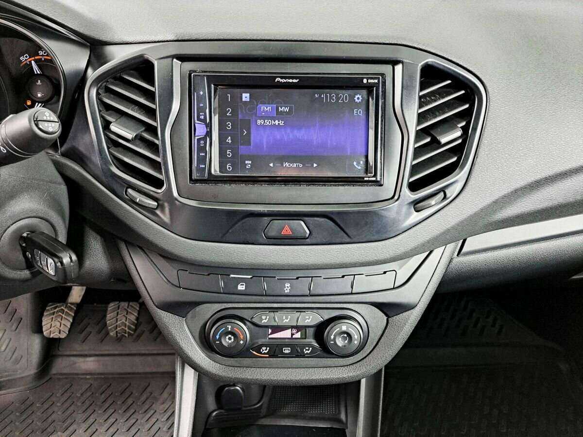 Лада (ВАЗ) Веста б/у, 2017, Механическая. Фото: #12