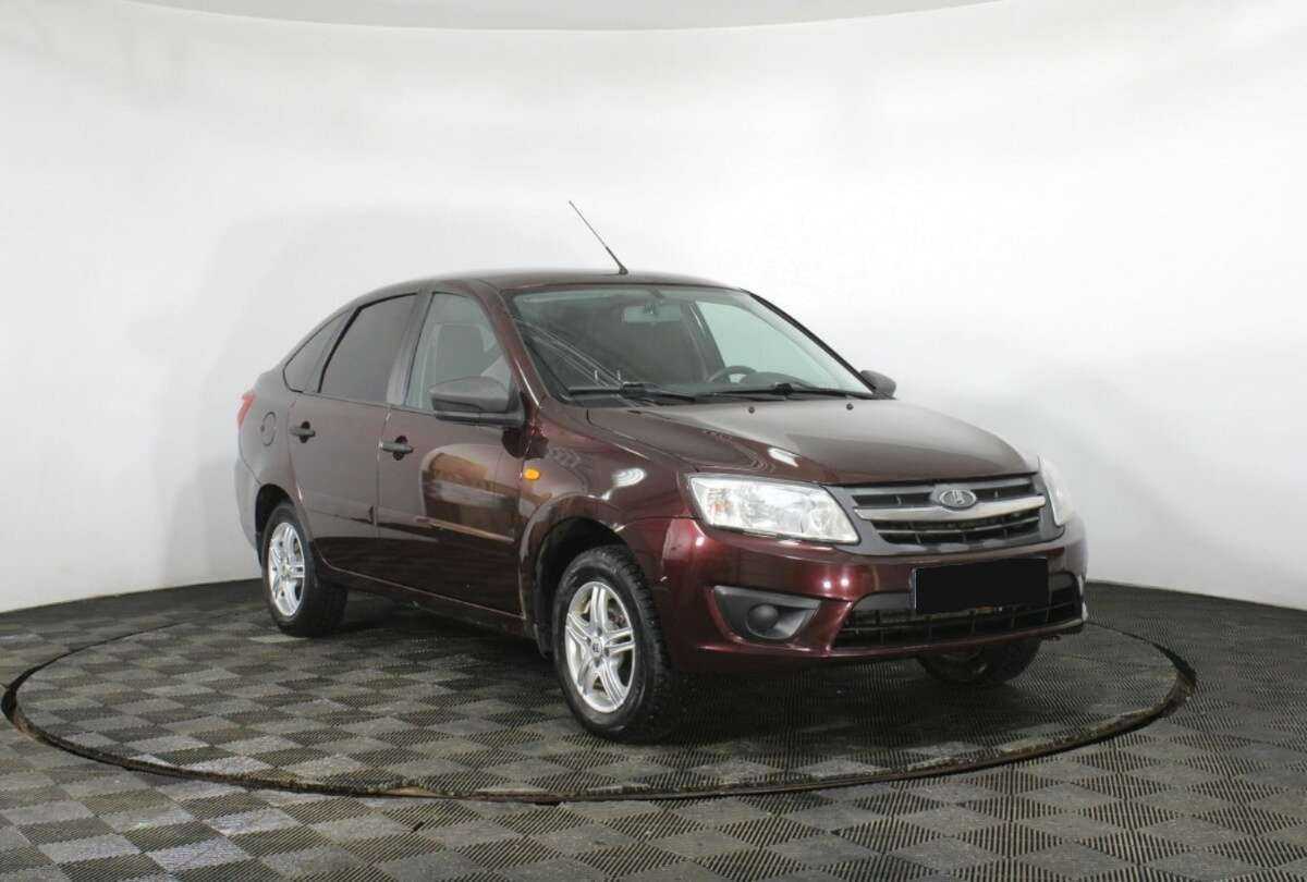 Лада (ВАЗ) Гранта б/у, 2015, Механическая. Фото: #2