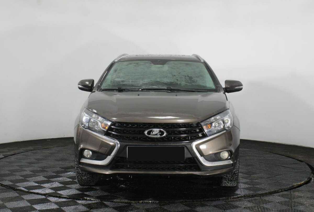 Лада (ВАЗ) Веста б/у, 2020, Механическая. Фото: #1