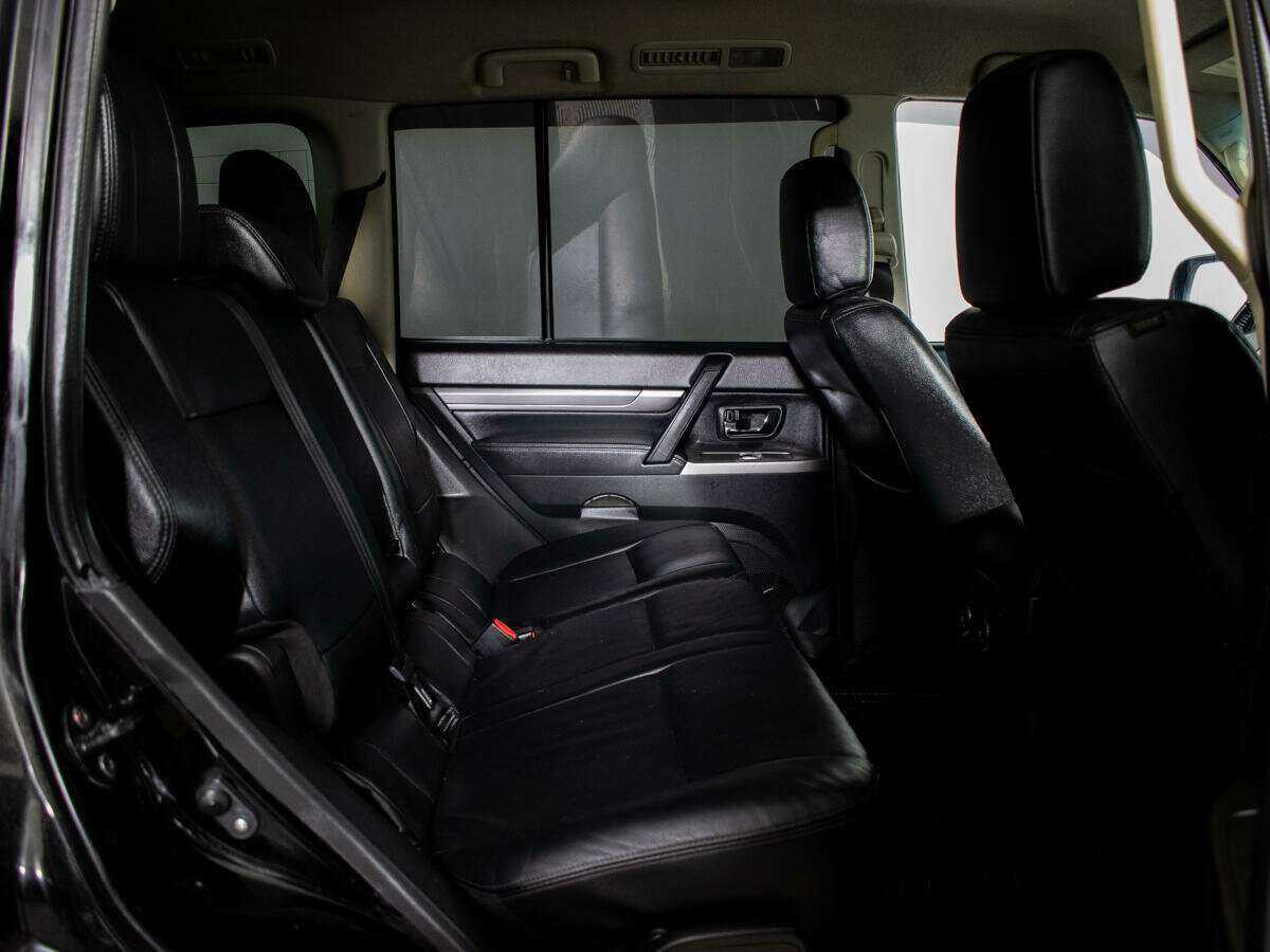 Митсубиши Паджеро б/у, 2015, Автоматическая. Фото: #6