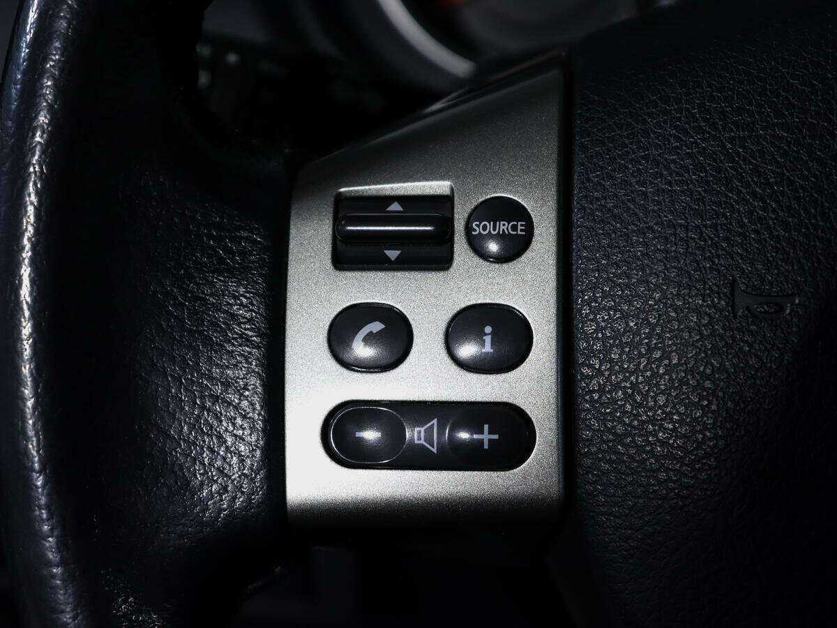 Ниссан Тиида б/у, 2012, Автоматическая. Фото: #17