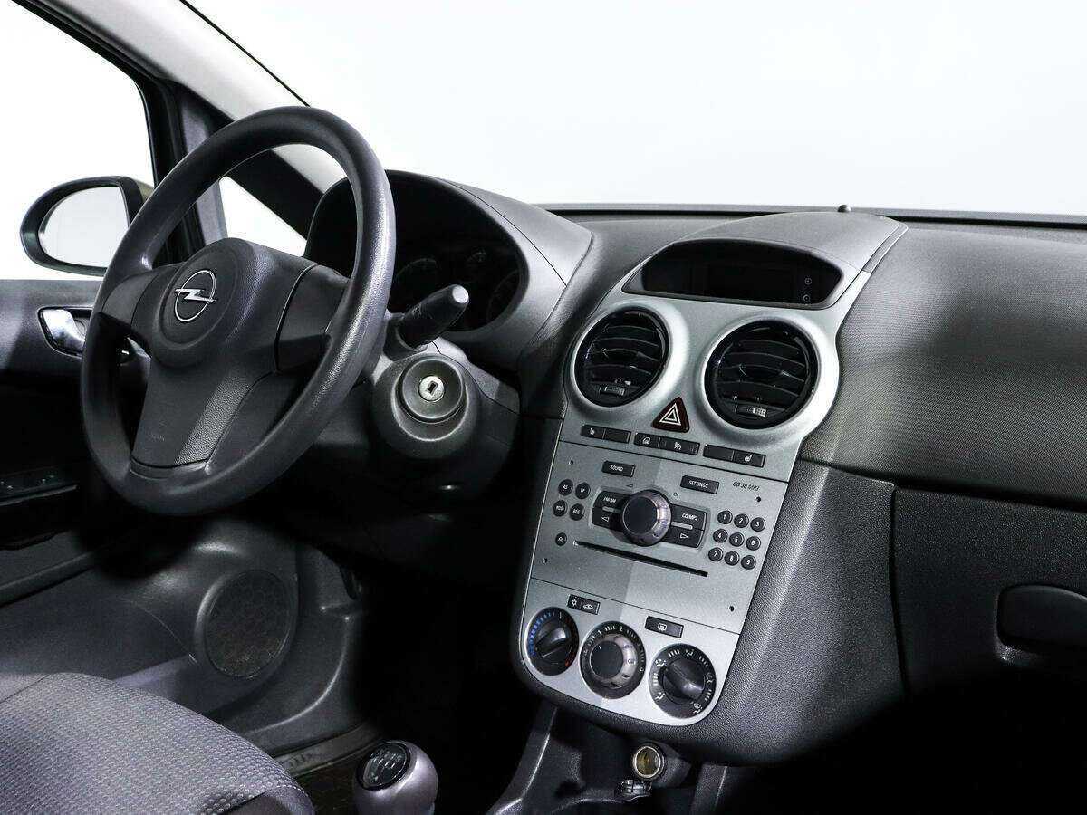 Опель Корса б/у, 2012, Механическая. Фото: #6