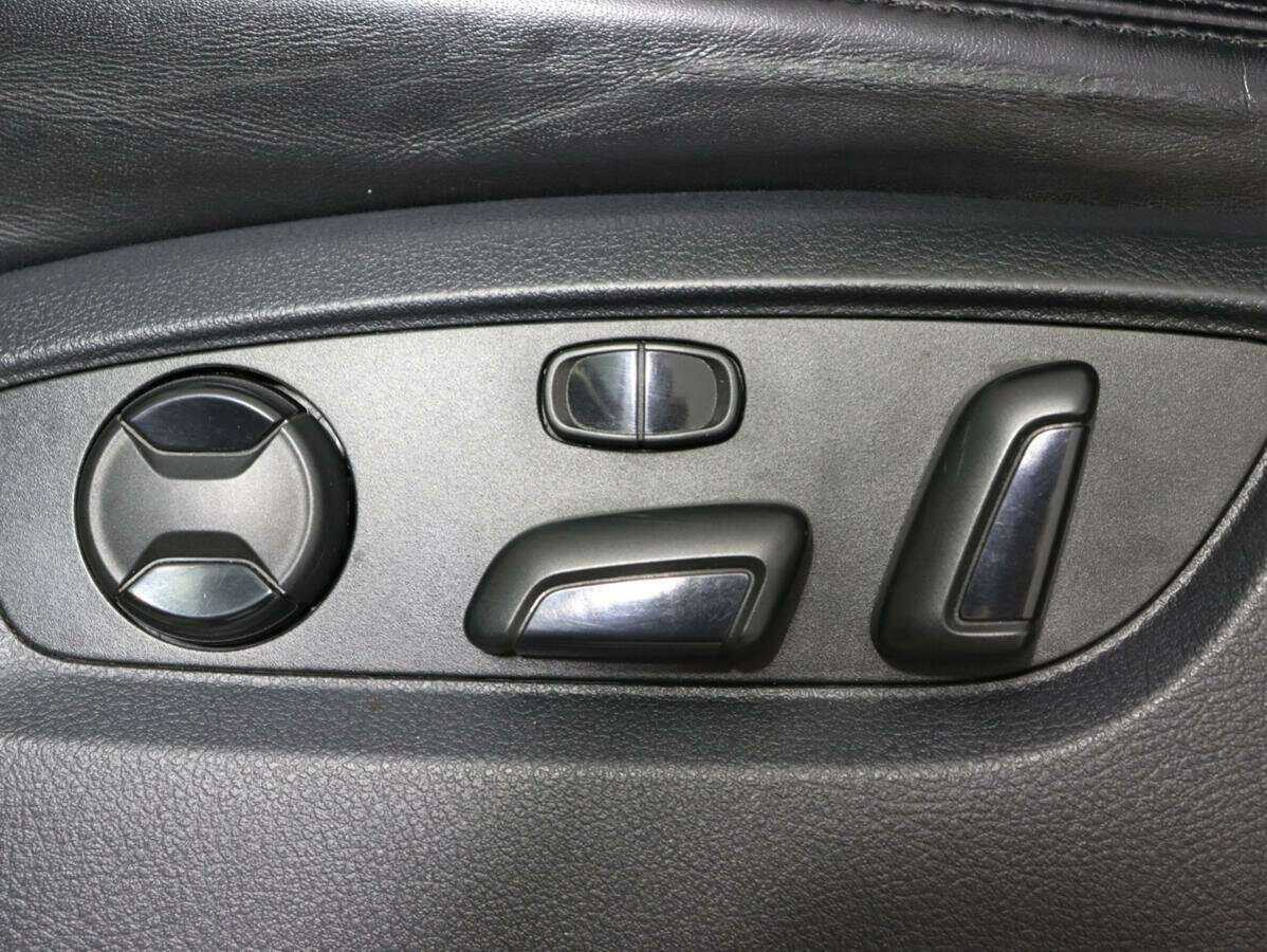 Фольксваген Туарег б/у, 2012, Автоматическая. Фото: #11