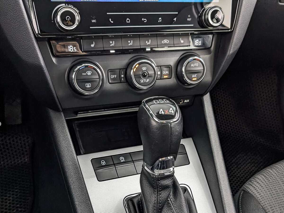 Шкода Октавия б/у, 2014, Роботизированная. Фото: #24