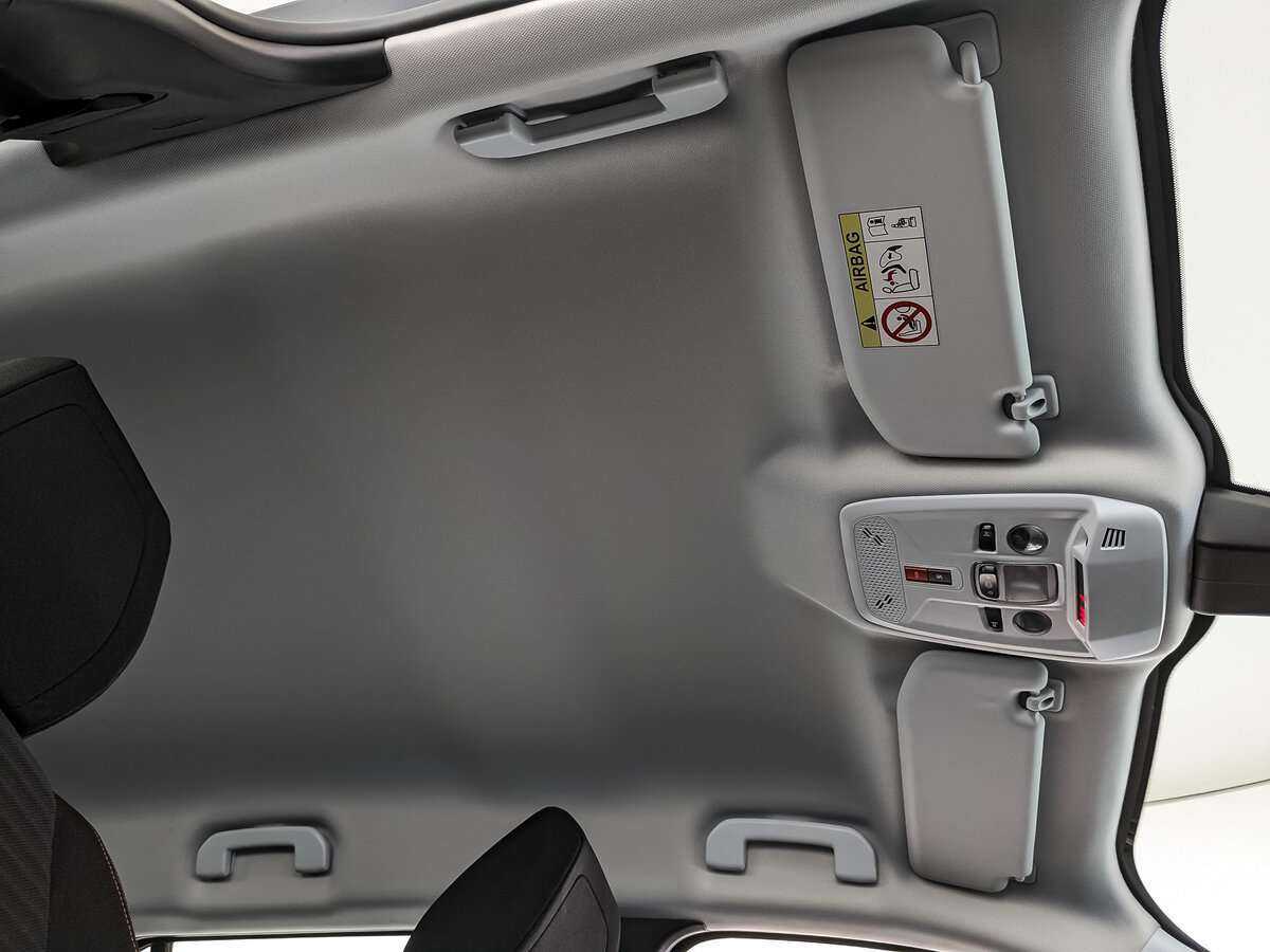 Пежо 2008 б/у, 2021, Механическая. Фото: #18