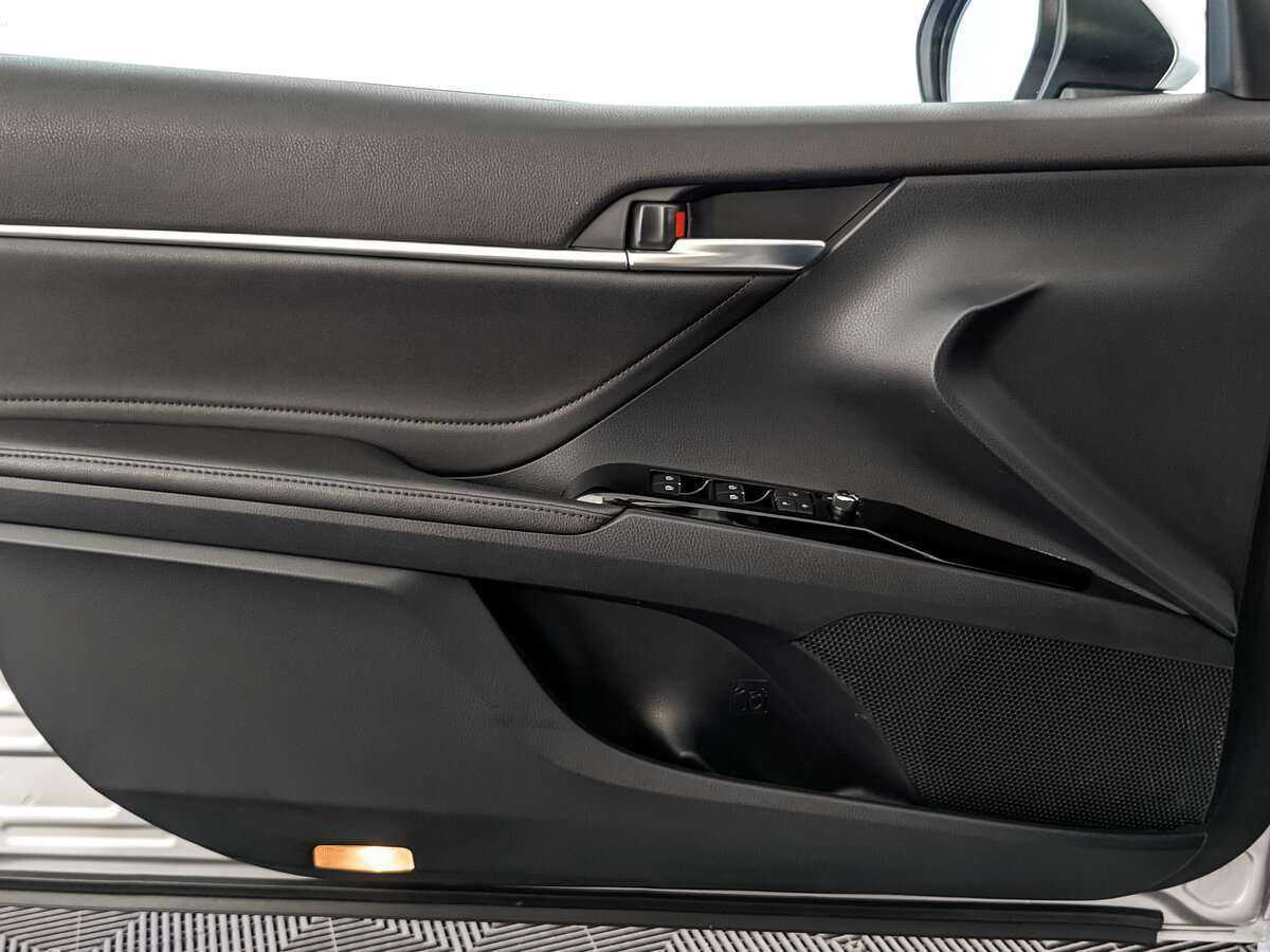 Тойота Камри б/у, 2020, Автоматическая. Фото: #18