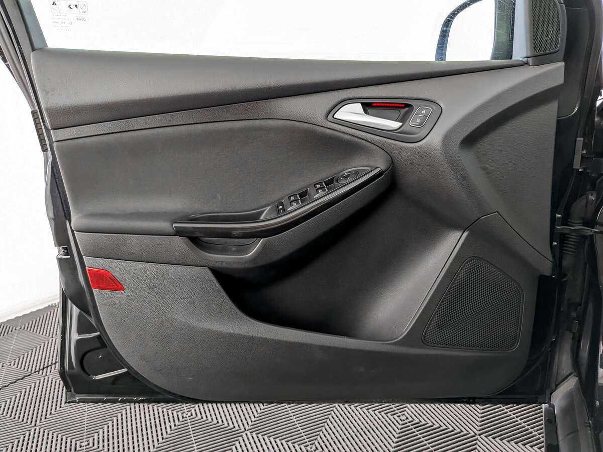 Форд Фокус б/у, 2015, Роботизированная. Фото: #14