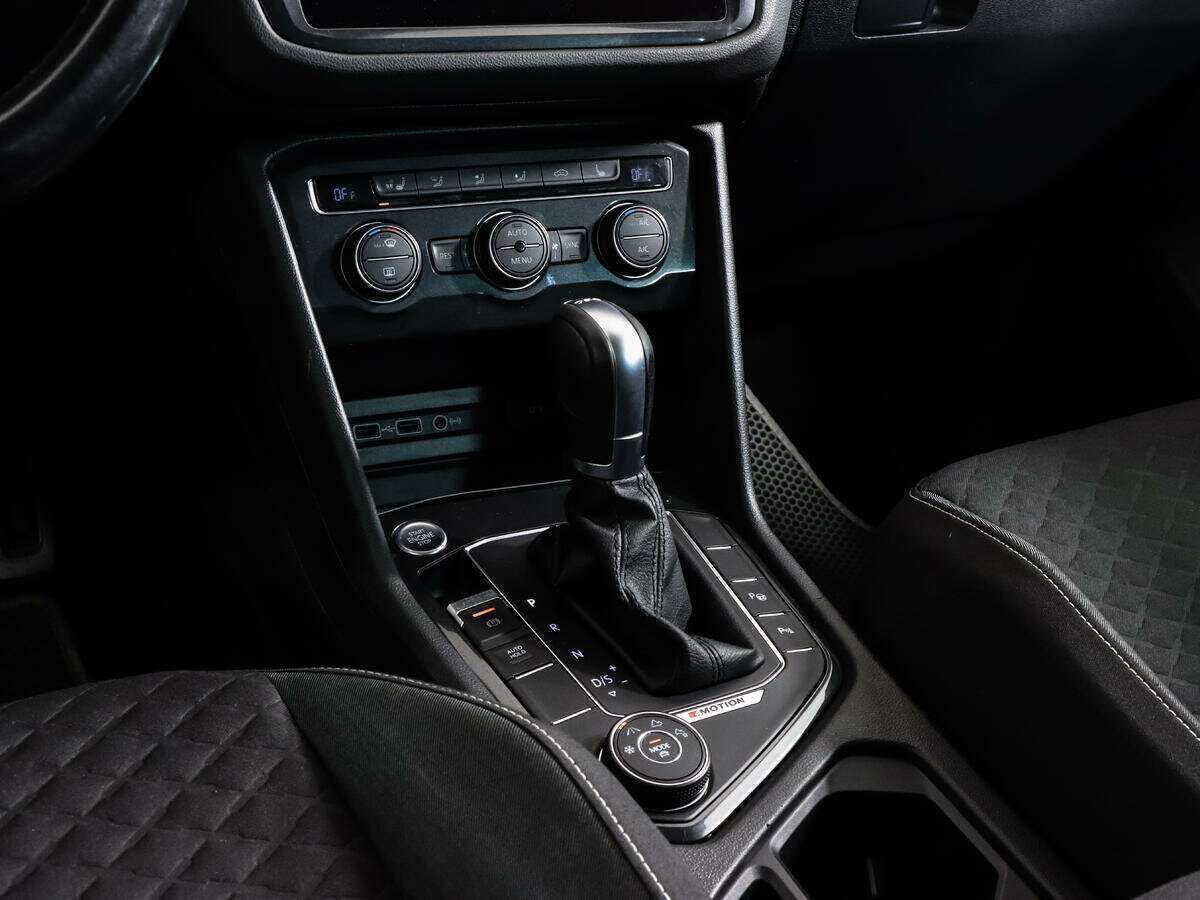 Фольксваген Тигуан б/у, 2018, Роботизированная. Фото: #11