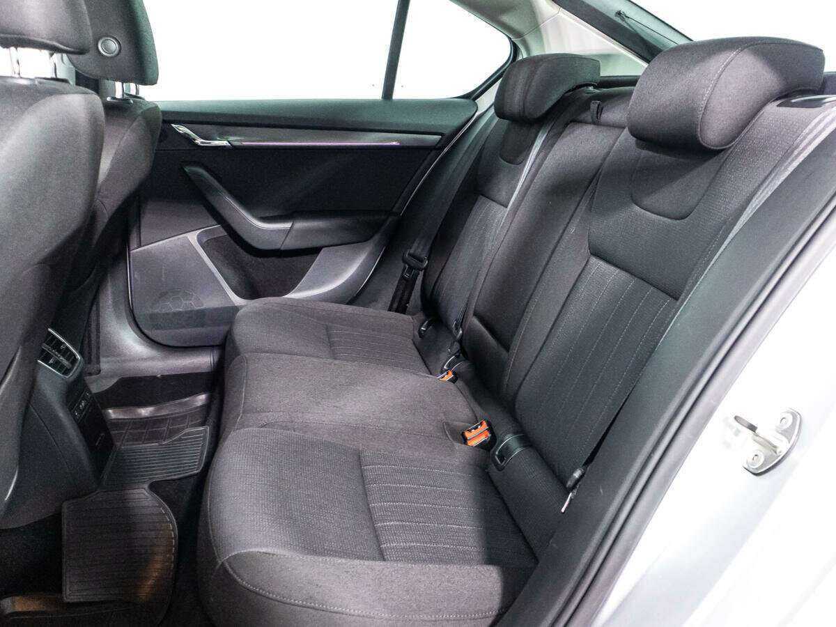 Шкода Октавия б/у, 2018, Роботизированная. Фото: #9