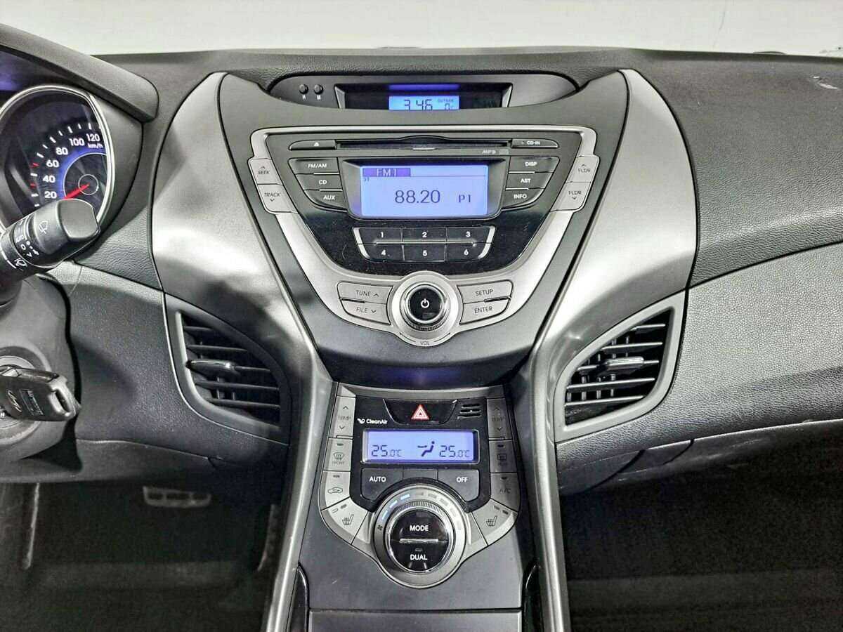 Хендай Елантра б/у, 2013, Автоматическая. Фото: #12