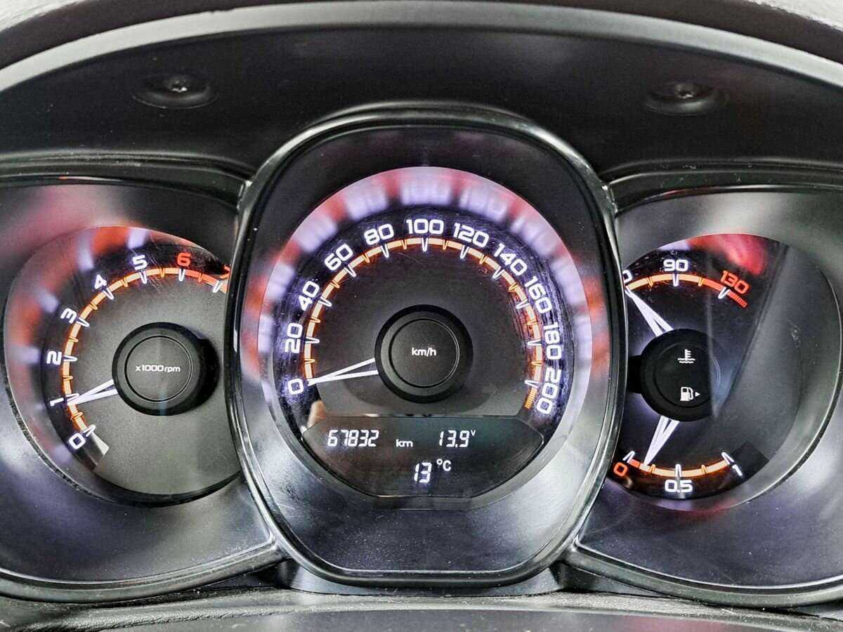 Лада (ВАЗ) Веста б/у, 2019, Механическая. Фото: #8