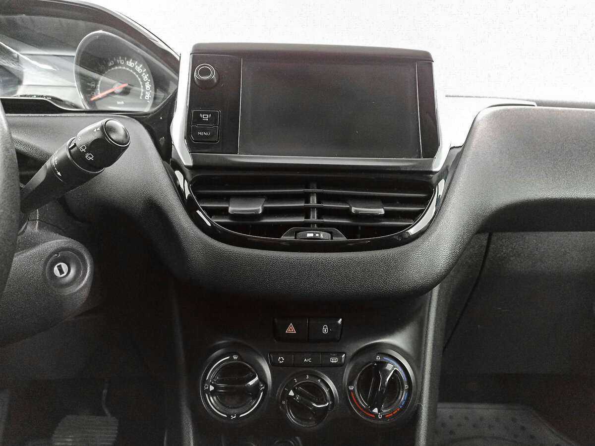 Пежо 208 б/у, 2013, Автоматическая. Фото: #12