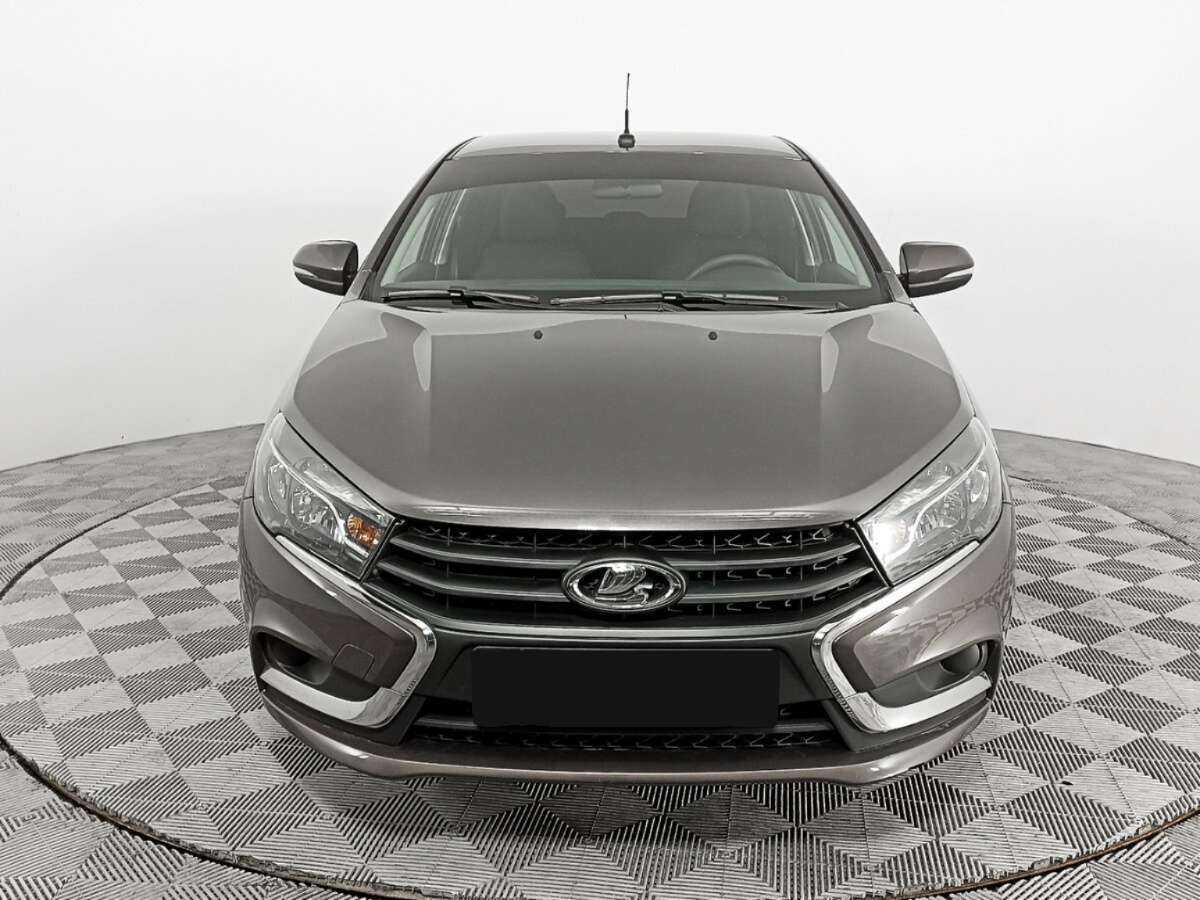 Лада (ВАЗ) Веста б/у, 2021, Механическая. Фото: #1