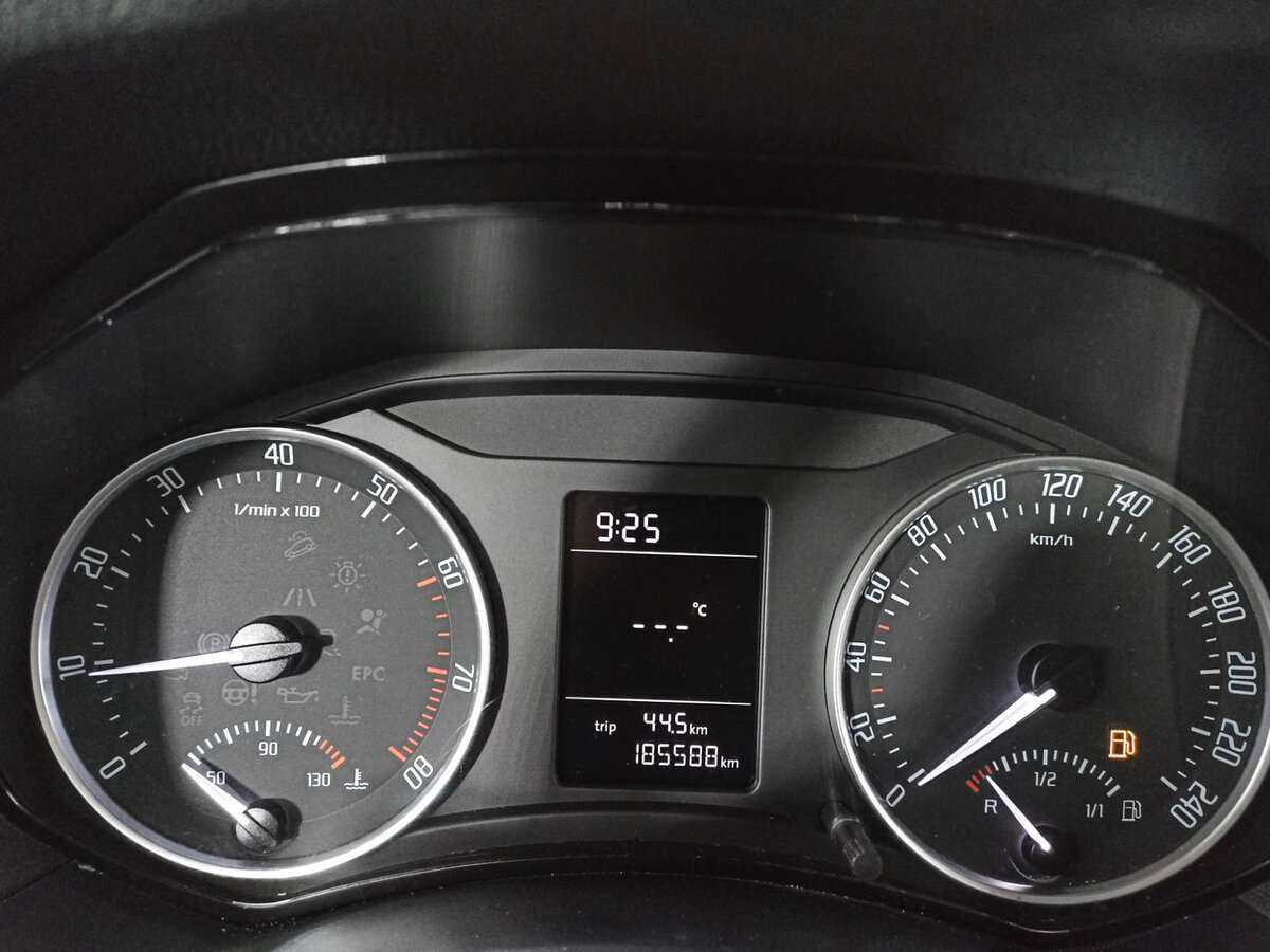 Шкода Октавия б/у, 2012, Механическая. Фото: #8