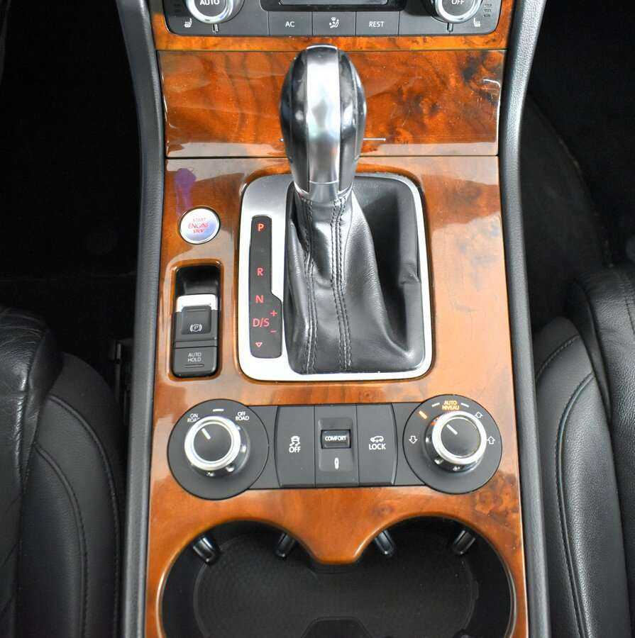 Фольксваген Туарег б/у, 2012, Автоматическая. Фото: #12