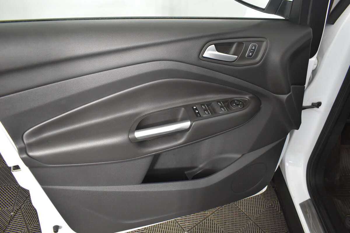 Форд Куга б/у, 2017, Автоматическая. Фото: #14