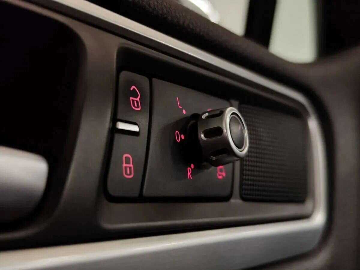 Фольксваген Туарег б/у, 2014, Автоматическая. Фото: #11