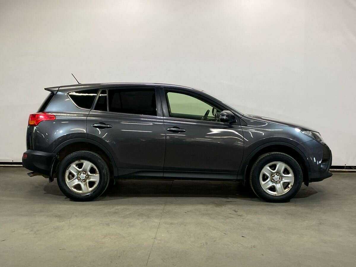 Тойота Рав4 б/у, 2014, Механическая. Фото: #3