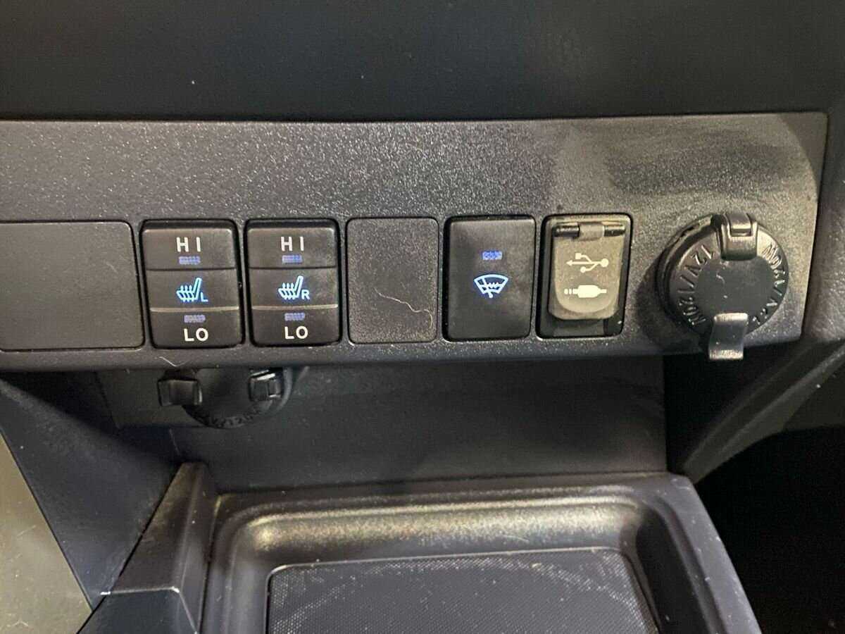 Тойота Рав4 б/у, 2014, Механическая. Фото: #15