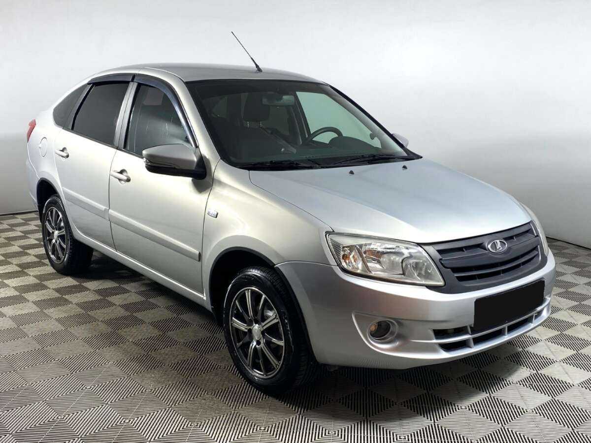 Лада (ВАЗ) Гранта б/у, 2014, Автоматическая. Фото: #2