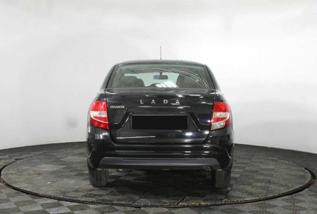 Лада (ВАЗ) Гранта б/у, 2022, Механическая. Фото: #2