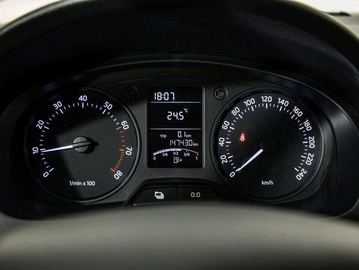 Шкода Рапид б/у, 2015, Механическая. Фото: #10