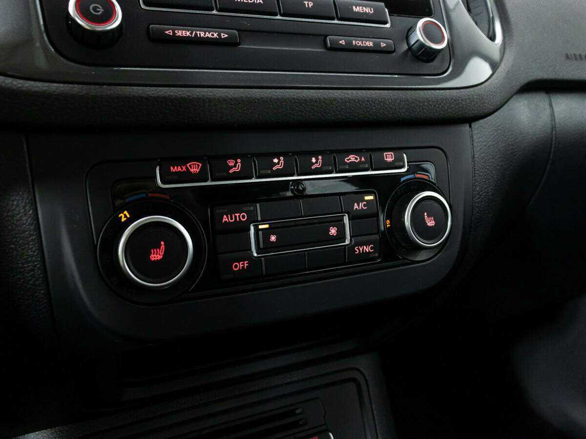 Фольксваген Тигуан б/у, 2015, Автоматическая. Фото: #15