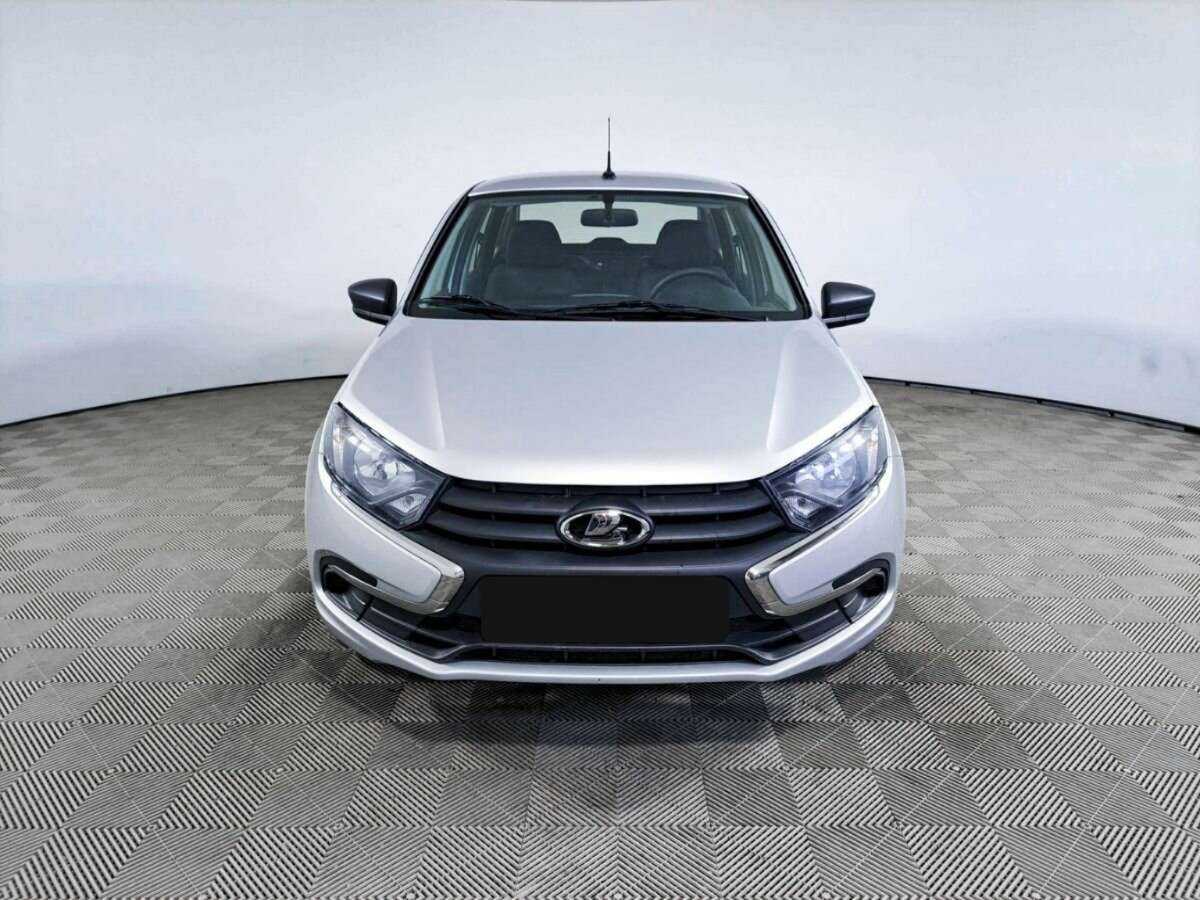 Лада (ВАЗ) Гранта б/у, 2021, Механическая. Фото: #1