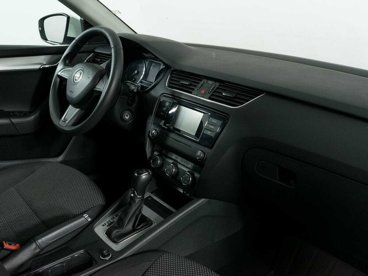 Шкода Октавия б/у, 2015, Роботизированная. Фото: #4