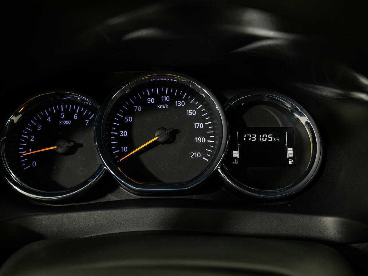 Рено Логан б/у, 2019, Механическая. Фото: #11