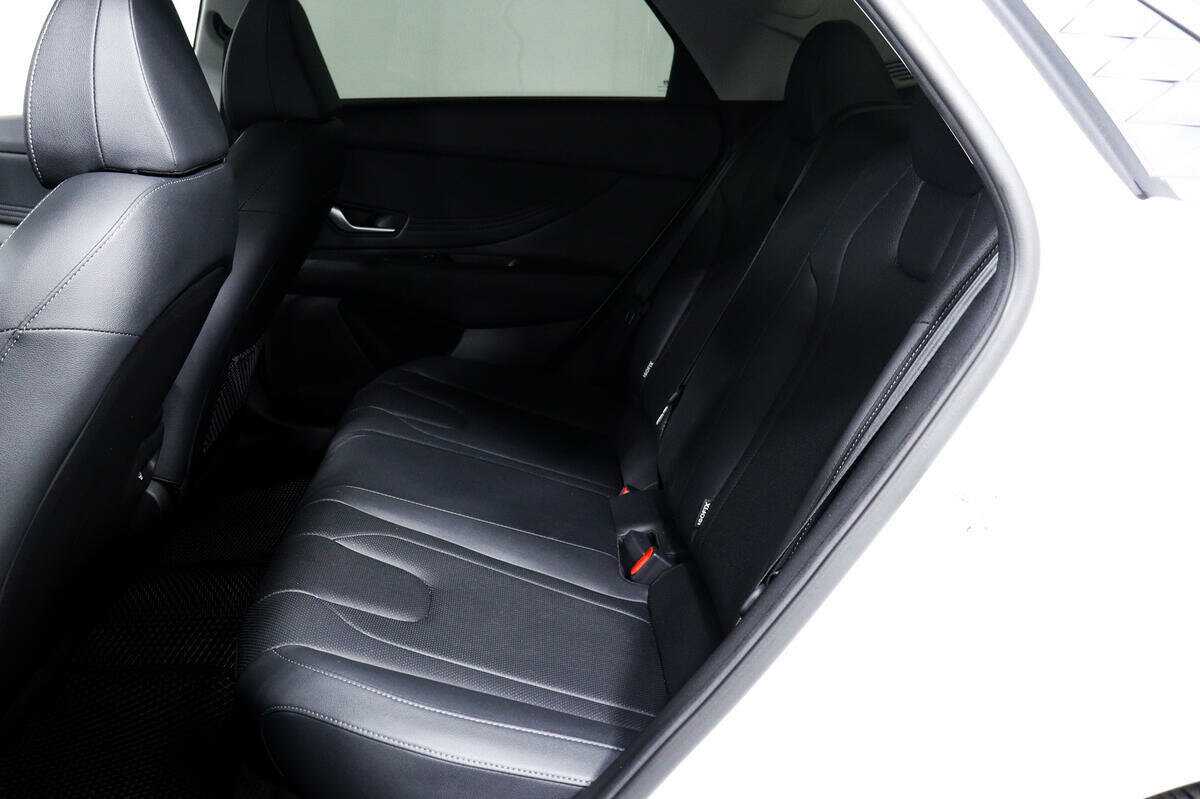 Хендай Елантра б/у, 2023, Вариатор. Фото: #11