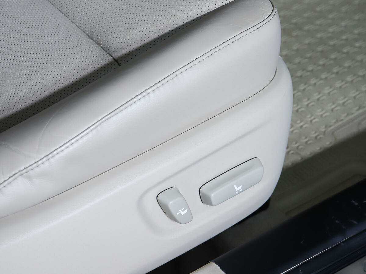 Тойота Камри б/у, 2014, Автоматическая. Фото: #17