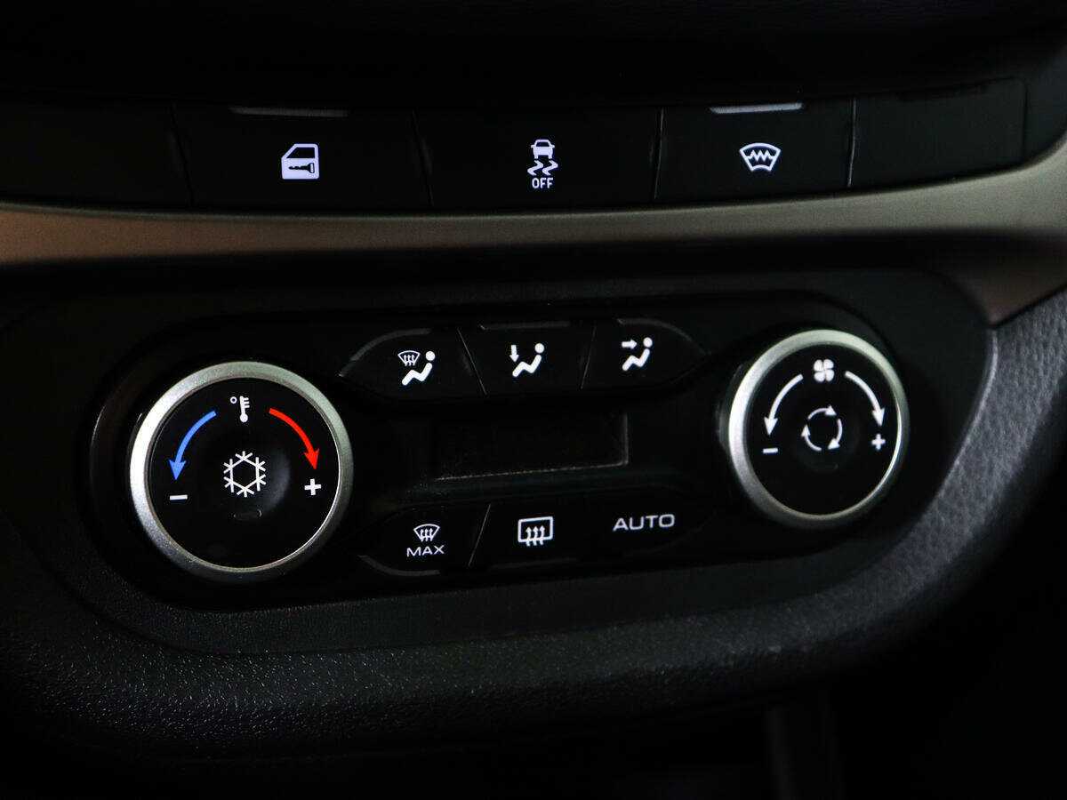 Лада (ВАЗ) Веста б/у, 2019, Механическая. Фото: #14