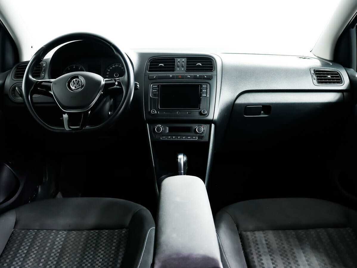 Фольксваген Поло б/у, 2015, Автоматическая. Фото: #10