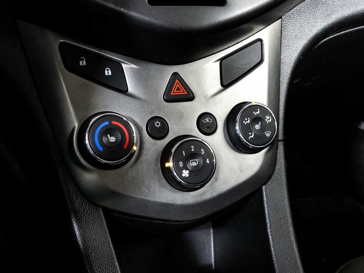 Шевроле Авео б/у, 2015, Автоматическая. Фото: #12