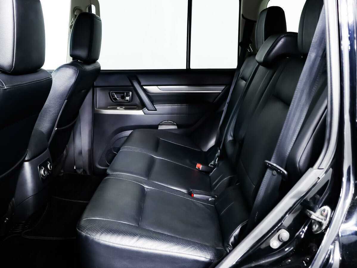 Митсубиши Паджеро б/у, 2013, Автоматическая. Фото: #11