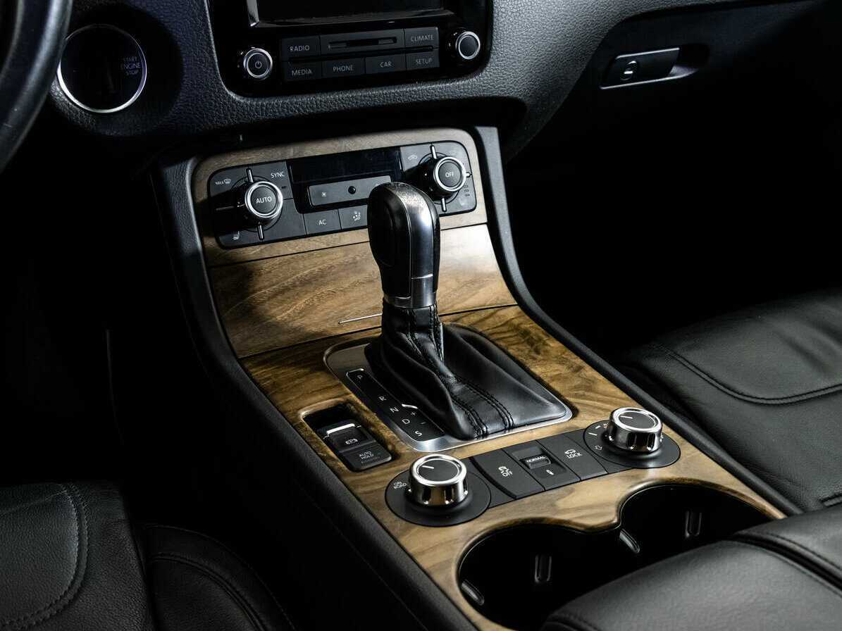 Фольксваген Туарег б/у, 2012, Автоматическая. Фото: #11