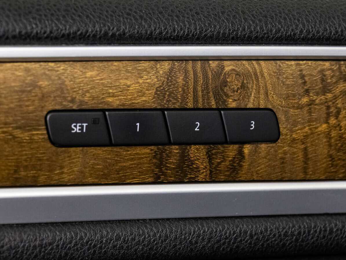 Фольксваген Туарег б/у, 2012, Автоматическая. Фото: #17