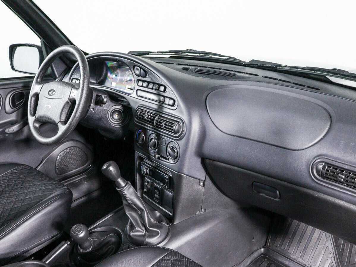 Лада (ВАЗ) Нива б/у, 2023, Механическая. Фото: #8