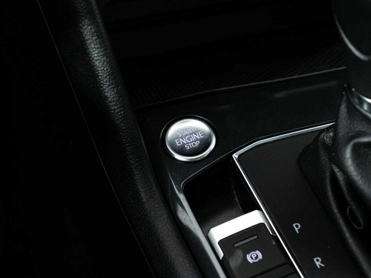 Фольксваген Тигуан б/у, 2018, Роботизированная. Фото: #17