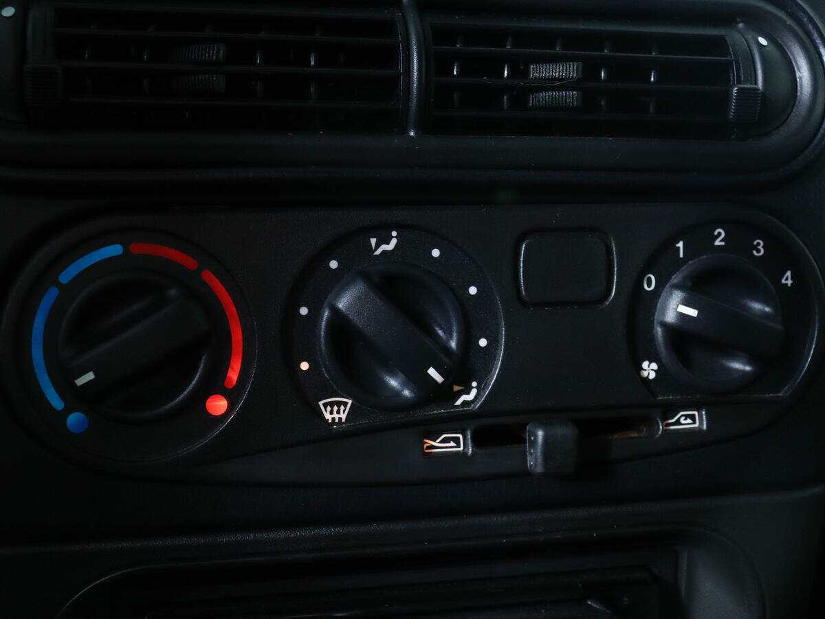 Лада (ВАЗ) Нива б/у, 2022, Механическая. Фото: #12