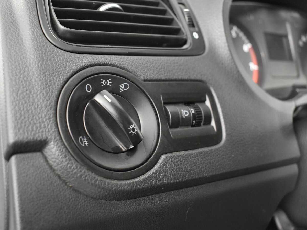 Фольксваген Поло б/у, 2014, Механическая. Фото: #8